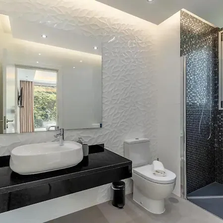 Althea By Ymr * Calheta (Madeira)